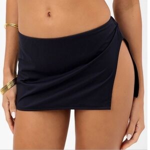 NWT Frankies Bikinis Large Black Marty Short Skirted Thong Bikini Bottom